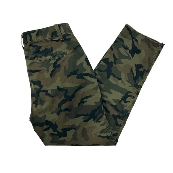 GAP Pants - Gap Womens Girlfriend Chino Pants 4 Camo Green Raw Hem Stretch Cotton 04/19